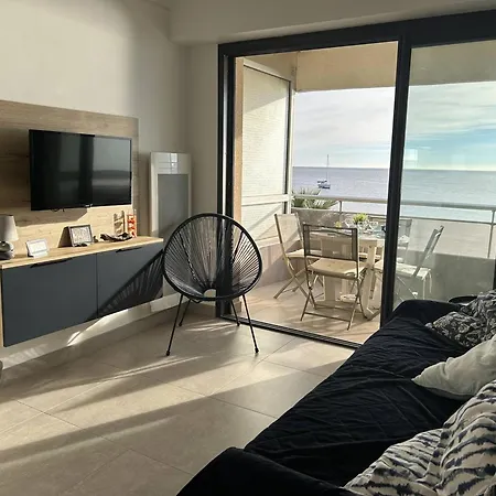 Renove Avec Garage Et Climatisation Au Lavandou - Fr-1-251-850