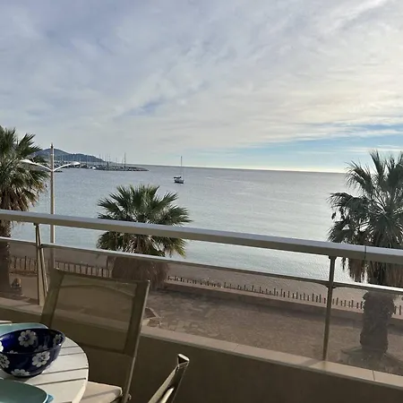 Renove Avec Garage Et Climatisation Au Lavandou - Fr-1-251-850 * Le Lavandou