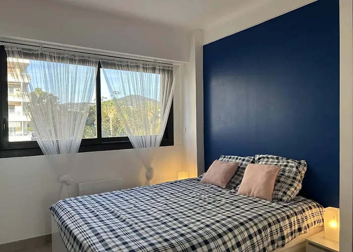 Renove Avec Garage Et Climatisation Au Lavandou - Fr-1-251-850 * Ле-Лаванду