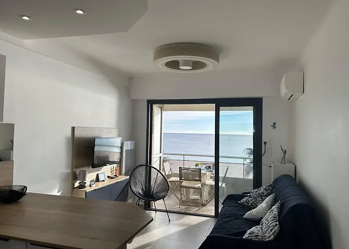 Renove Avec Garage Et Climatisation Au Lavandou - Fr-1-251-850 *